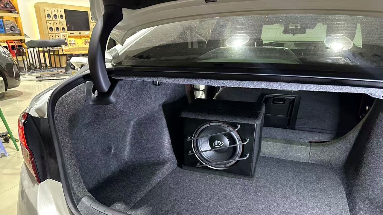 湛江汽车音响升级想要更强低频,低音炮不一定越大越好相关的湛江汽车音响改装实拍封面