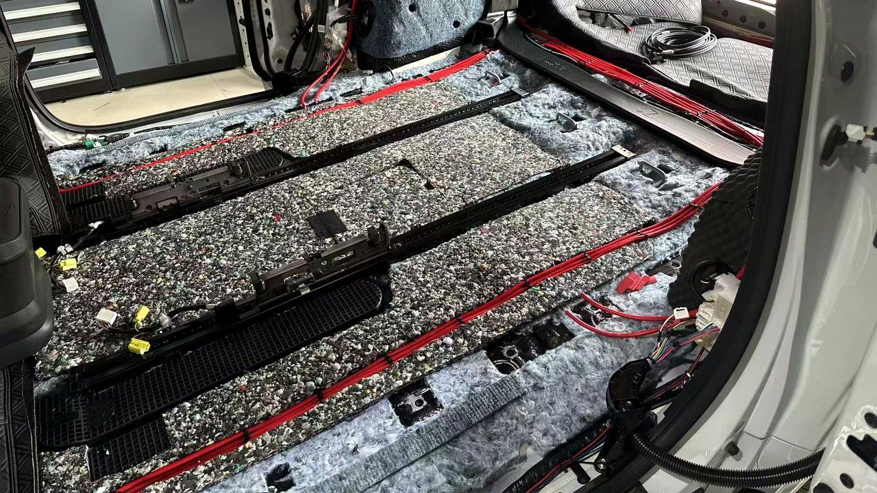 SUV车型DSP调音、喇叭升级、低音系统案例:你会选择装三分频还是两分频呢?相关的湛江汽车音响改装实拍封面