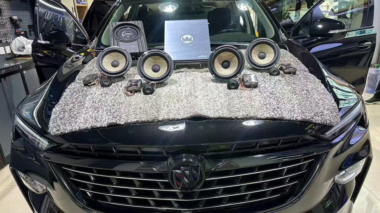 汽车汽车音响升级案例:最近几天都太忙了,拍了很多改装案例都没空整理,先发一点花相关的湛江汽车音响改装实拍封面