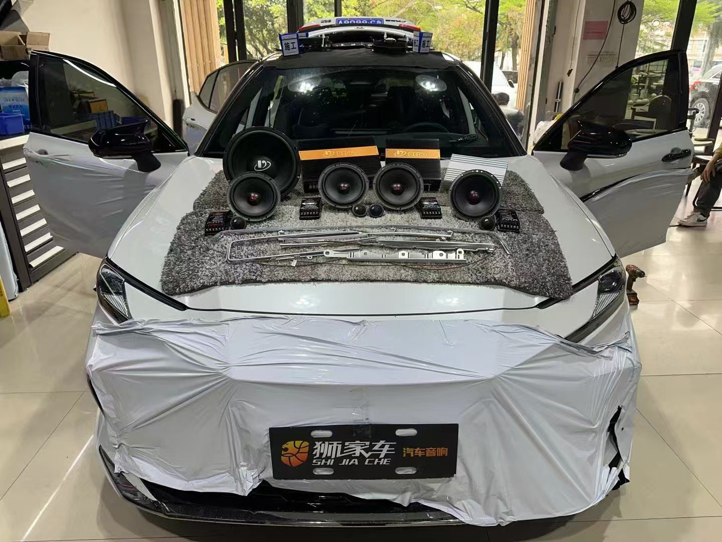 汽车音响改装比赛有哪些常见的赛事组织?IASCA、MECA、EMMA、SQC等赛事科普 DSP 调音 功放 低音炮 产品实拍