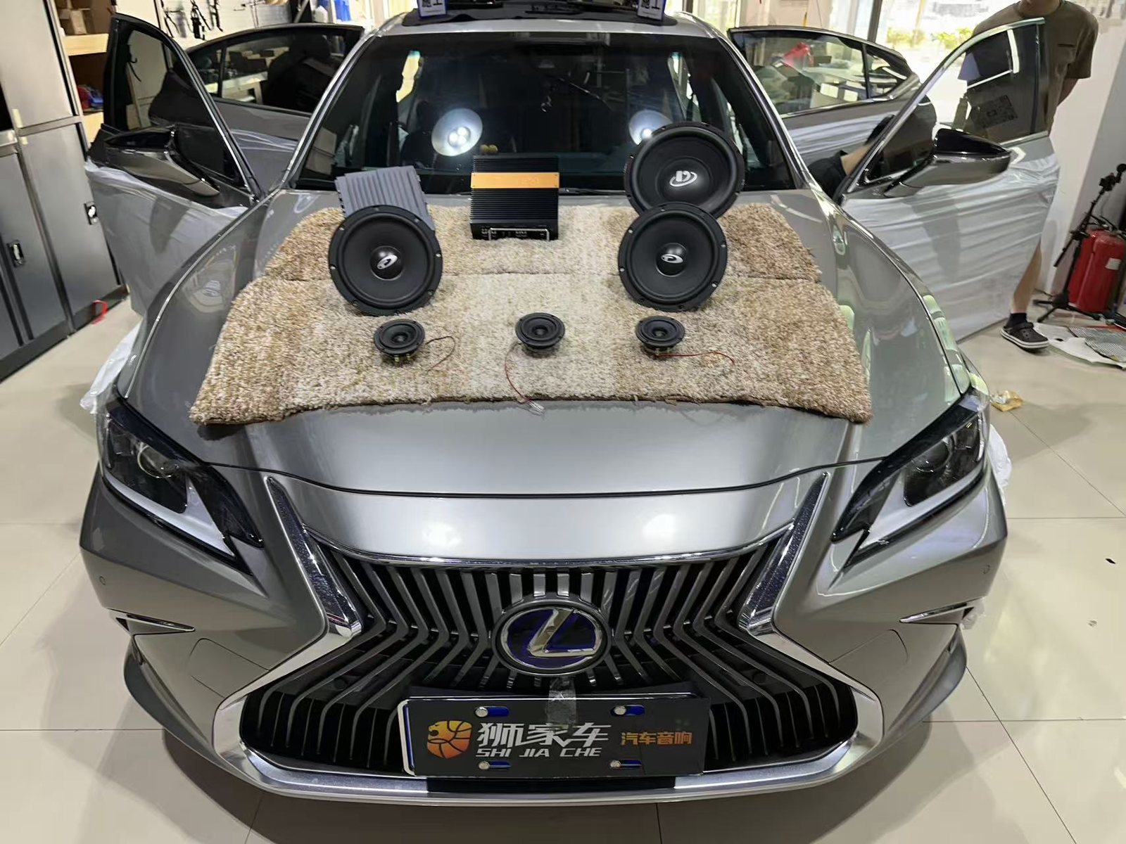 汽车音响喇叭安装、车门隔音或施工细节